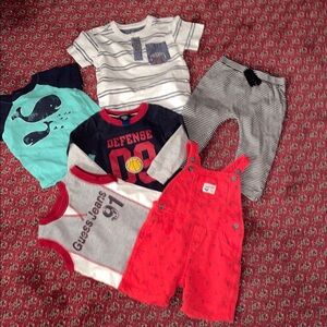Lot of 6 pieces for boy size 24 mos-2T, four tops and two bottoms